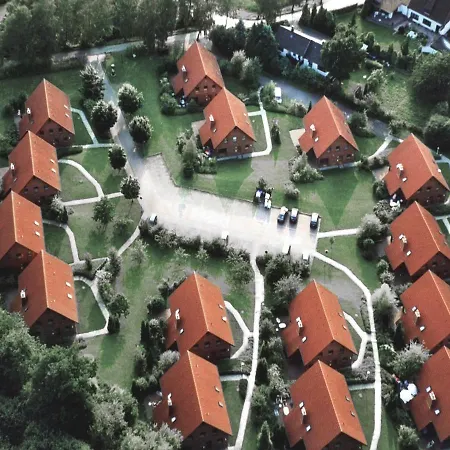 Four Bedroom Holiday In Nieheim