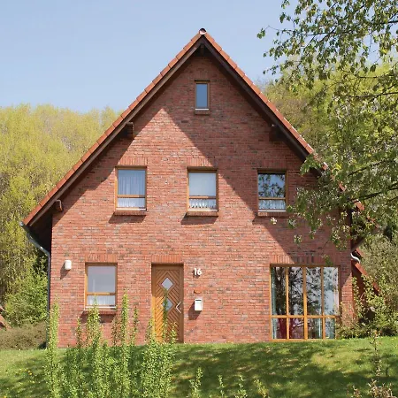 Ferienhaus Four Bedroom Holiday In Nieheim
